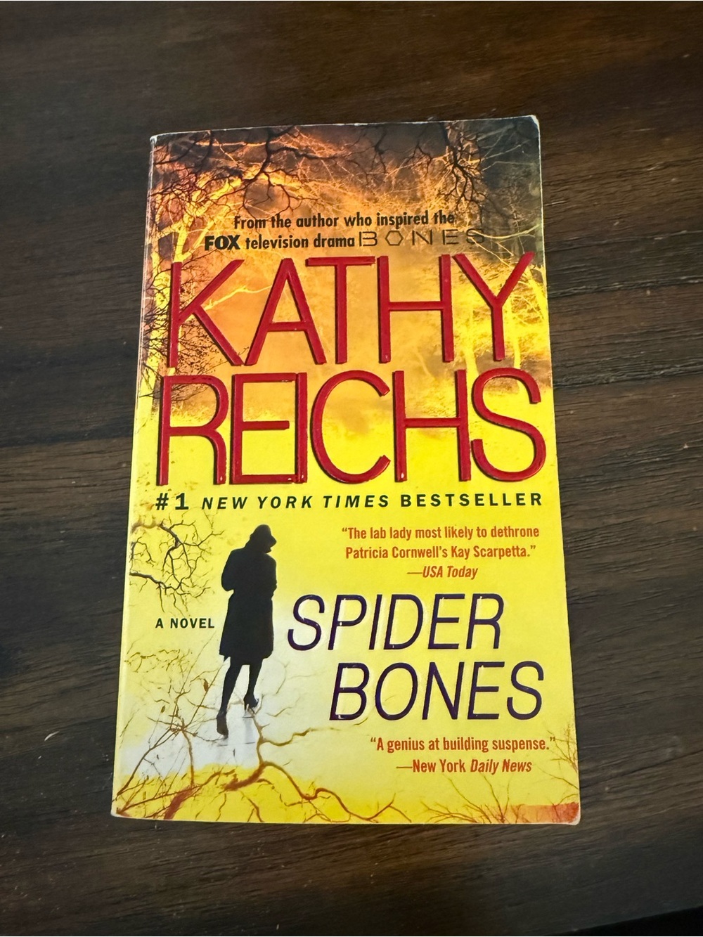 Kathy Reichs Spider Bones Paperback - Yellow Red Cover